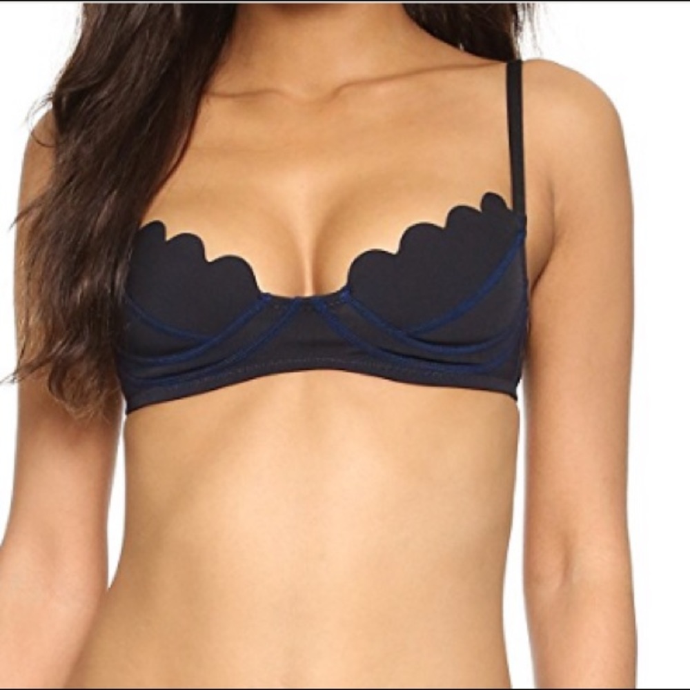 Cynthia rowley bikini top scalloped trim 💕